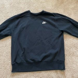 Nike men’s medium black crewneck
